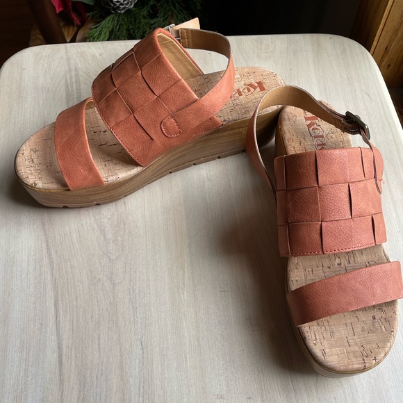 KORKS Womens Size 9 Fraya Sandals Wedge Heel Slingback Faux Leather Burnt Orange - Picture 2 of 11